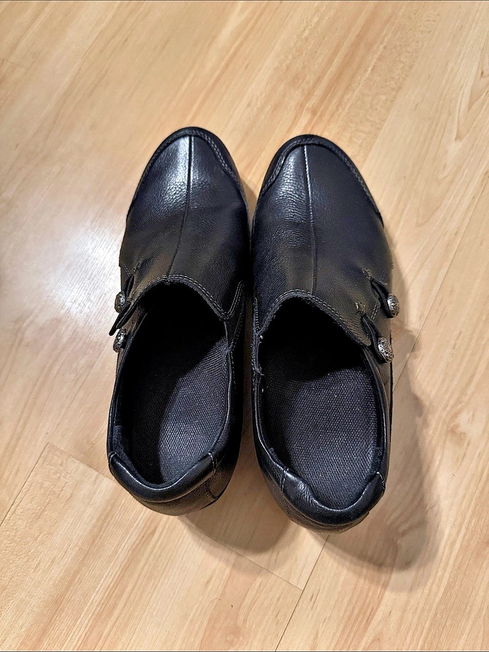 Taos Encore Black Leather Slip-On Shoes US 7